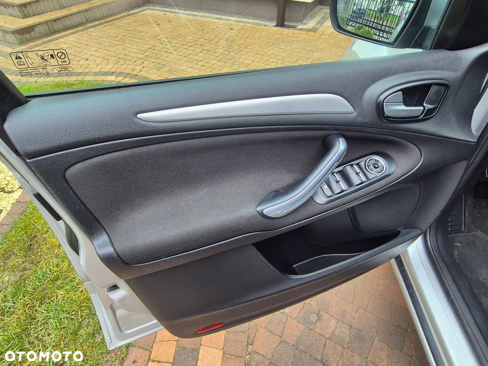 Ford S-Max 2.0 Viva Trend - 27