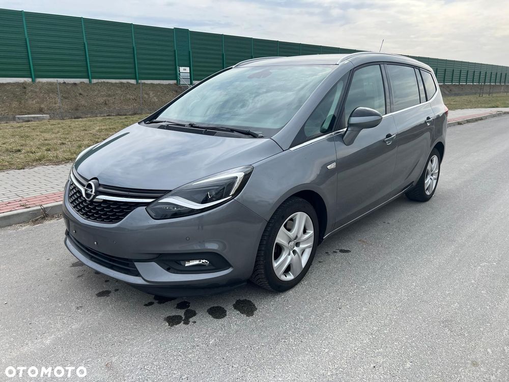 Opel Zafira 1.6 T Plus S&S - 1