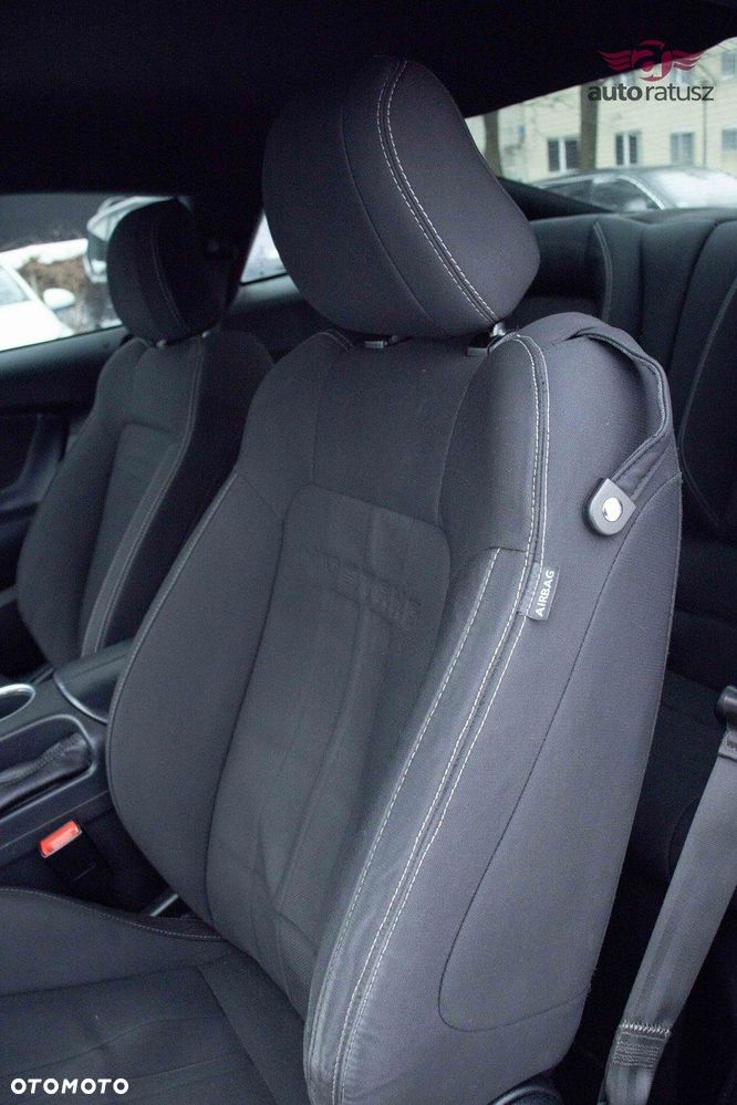 Ford Mustang - 13