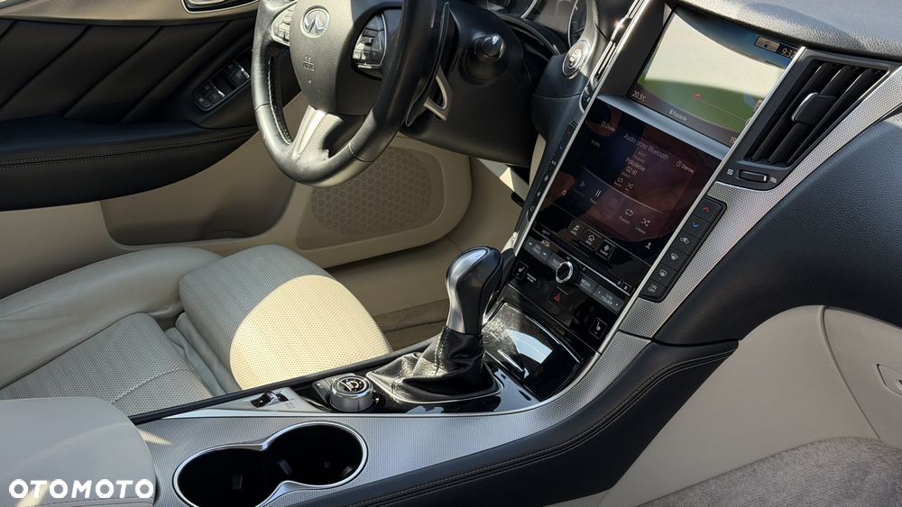 Infiniti Q50 2.0t Sport EU6 - 23