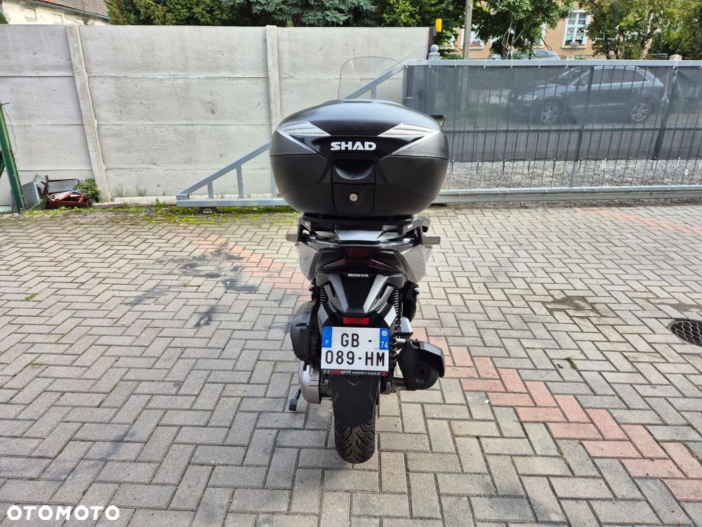 Honda NSS - 16