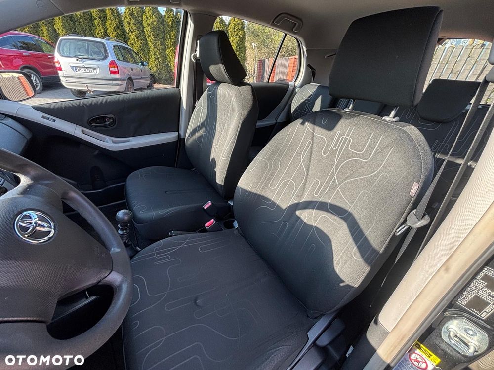 Toyota Yaris 1.33 Sol - 36