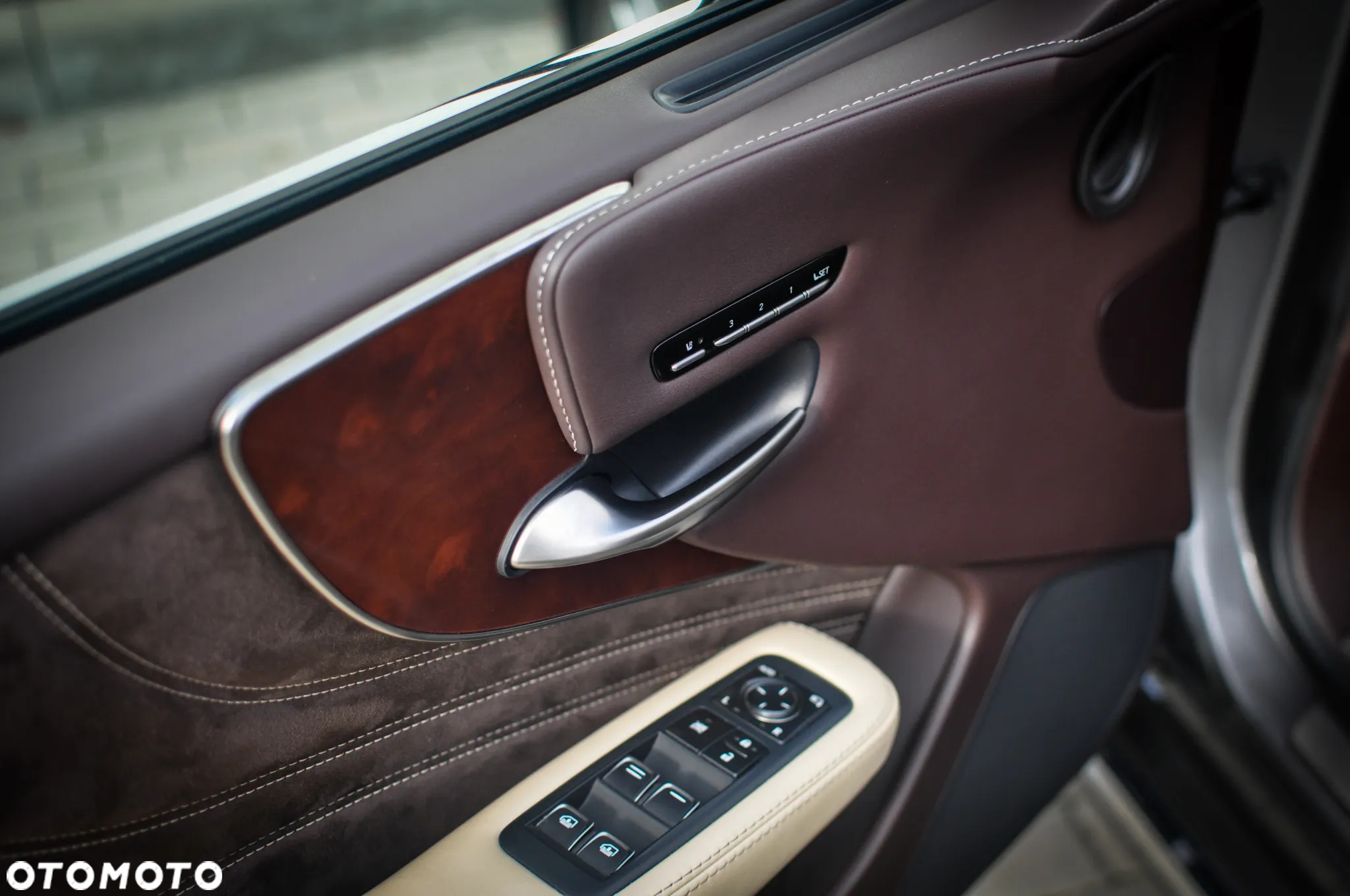 Lexus LS 500h Prestige AWD - 16