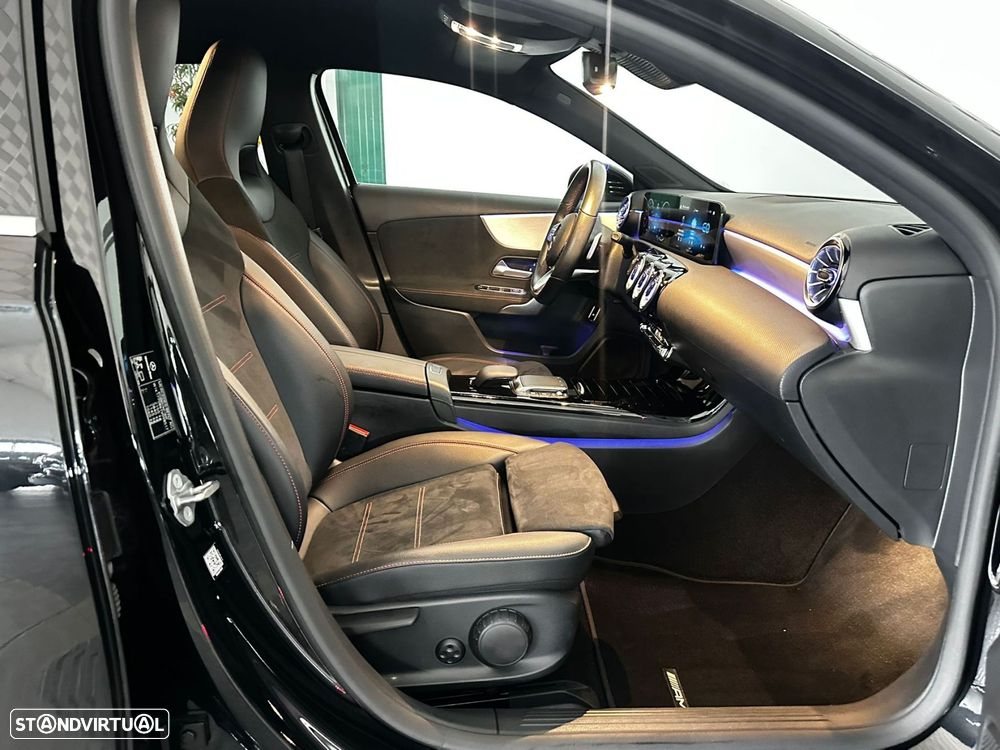 Mercedes-Benz A 250 e AMG Line - 28