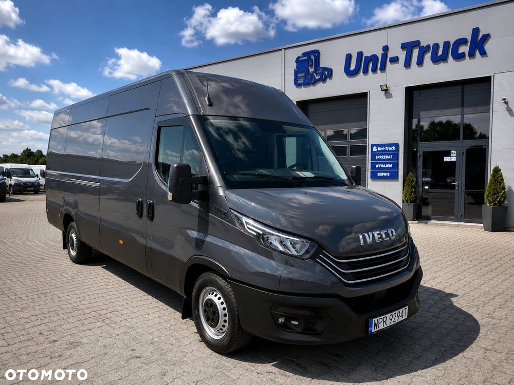 Iveco Daily 35S18 | L4H2 | Silnik 3.0 | Automat | Hak | FULL LED | Kamera cofania |