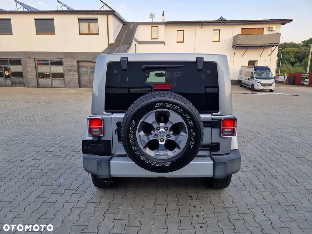 Jeep Wrangler Unlimited Hard-Top 3.6 Automatik Sahara - 21