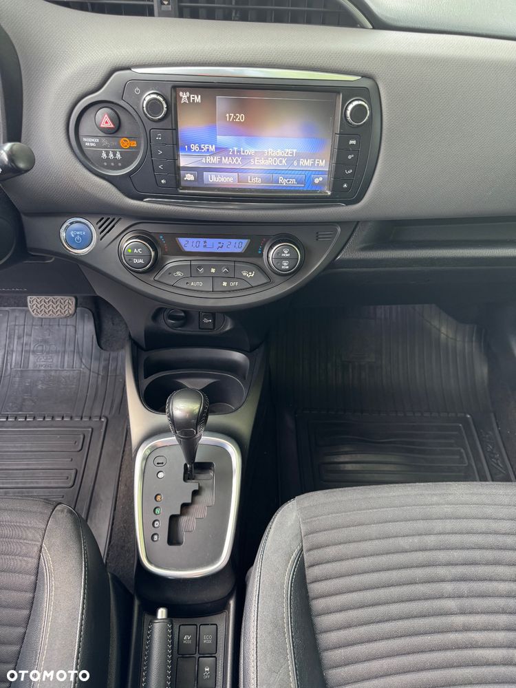 Toyota Yaris - 23