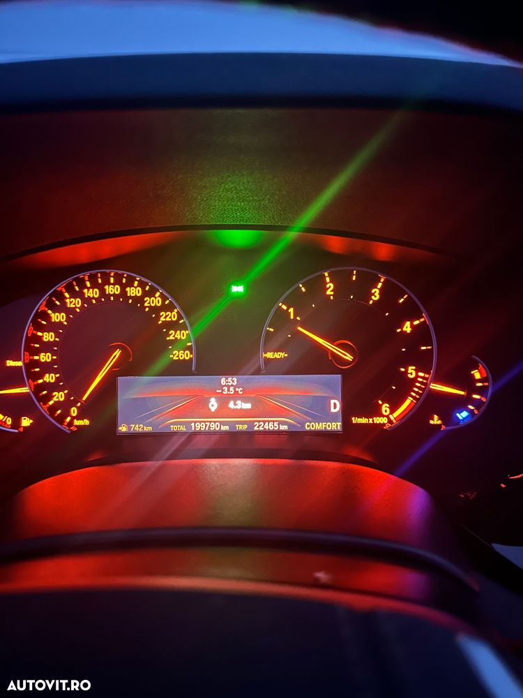 BMW Seria 5 520d Aut. Sport Line - 13