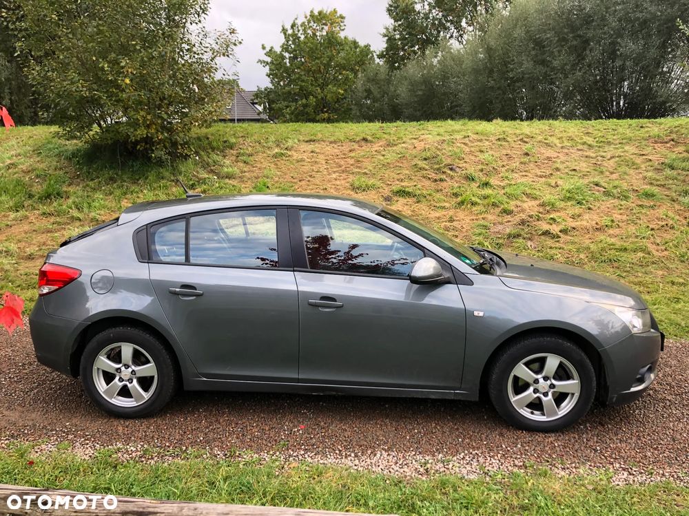 Chevrolet Cruze 1.8 LT - 4