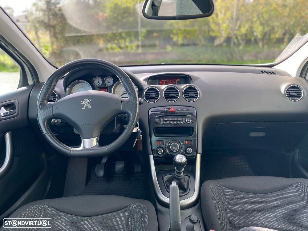 Peugeot 308 1.6 e-HDi Allure CVM6 - 10