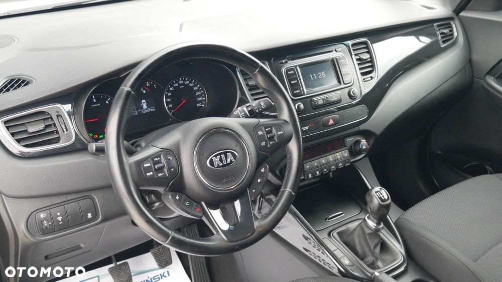 Kia Carens - 13