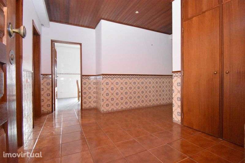 Apartamento T3 para arrendamento em Lousã - Grande imagem: 2/12