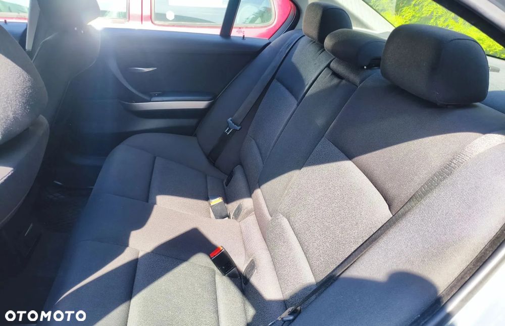 BMW Seria 3 325i - 9