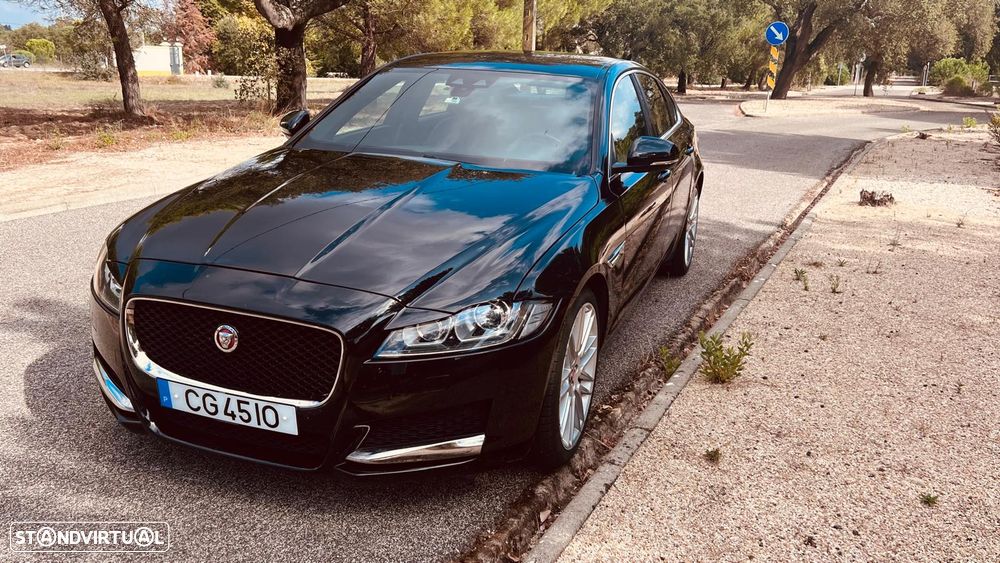 Jaguar XF - 3