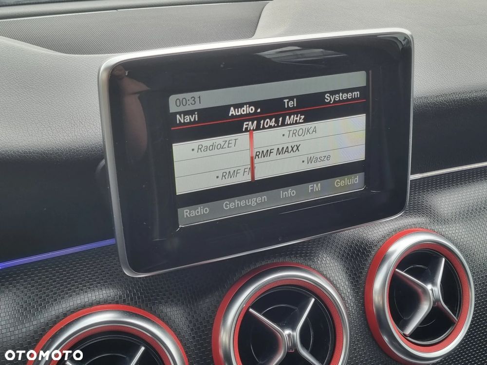 Mercedes-Benz Klasa A 180 AMG Line - 16