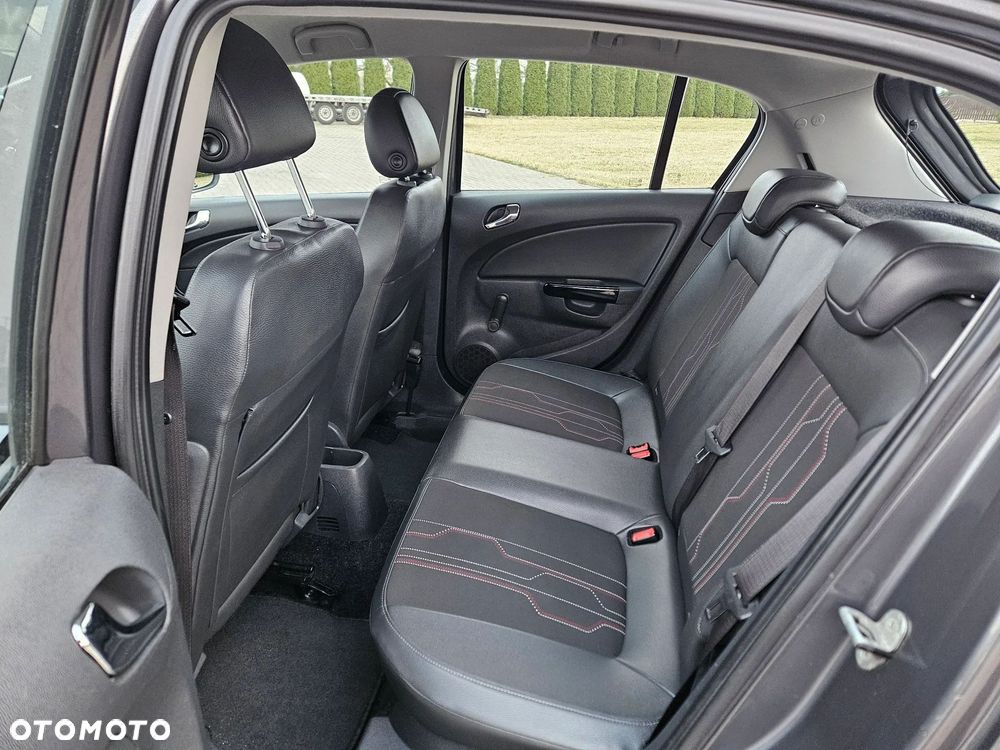 Opel Corsa 1.4 16V Cosmo - 23