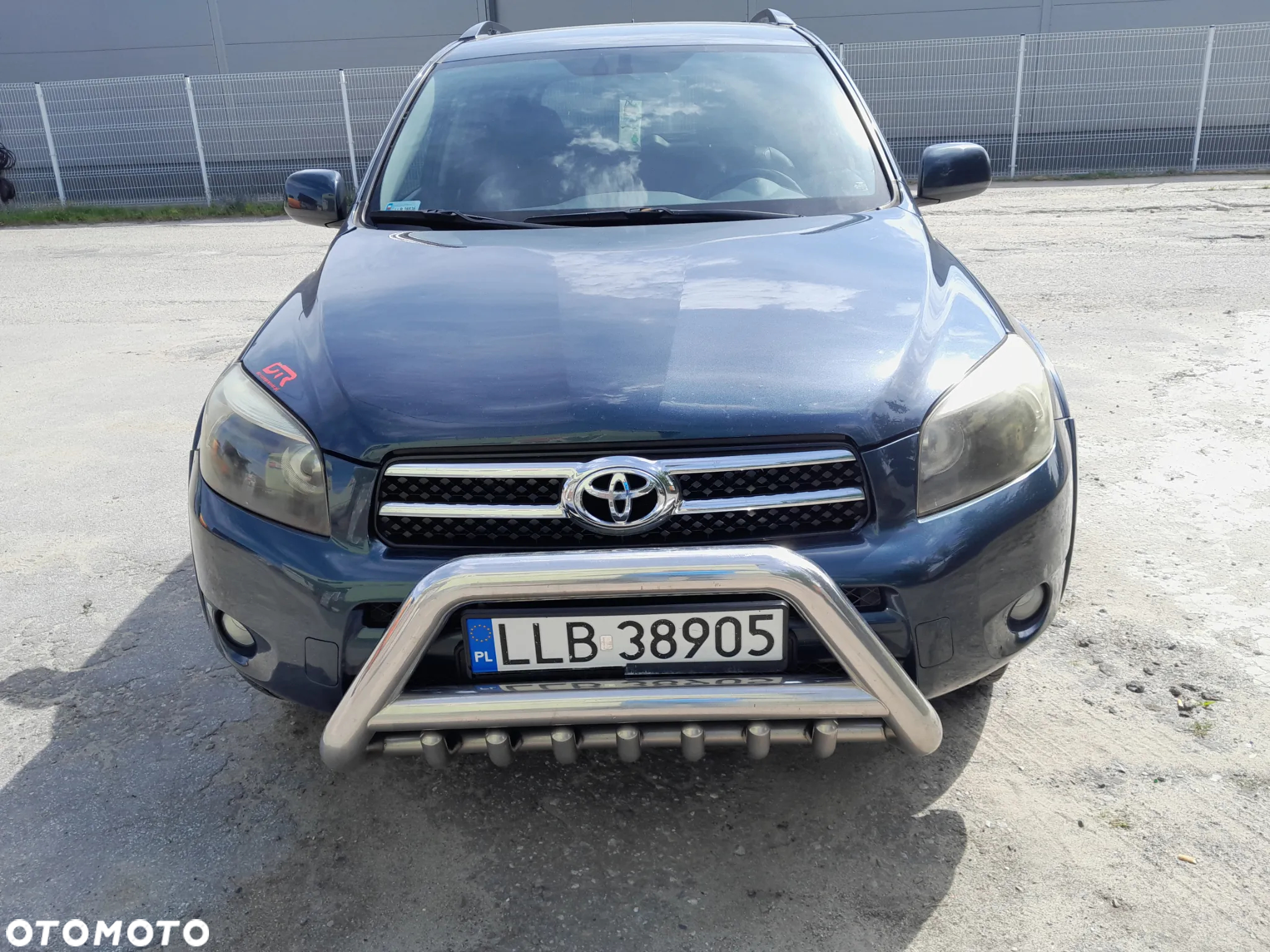 Toyota RAV4 - 8