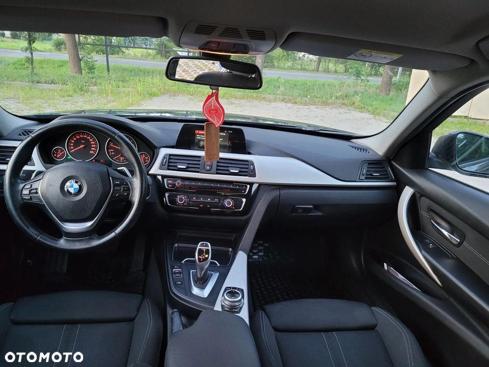 BMW Seria 3 325d - 9