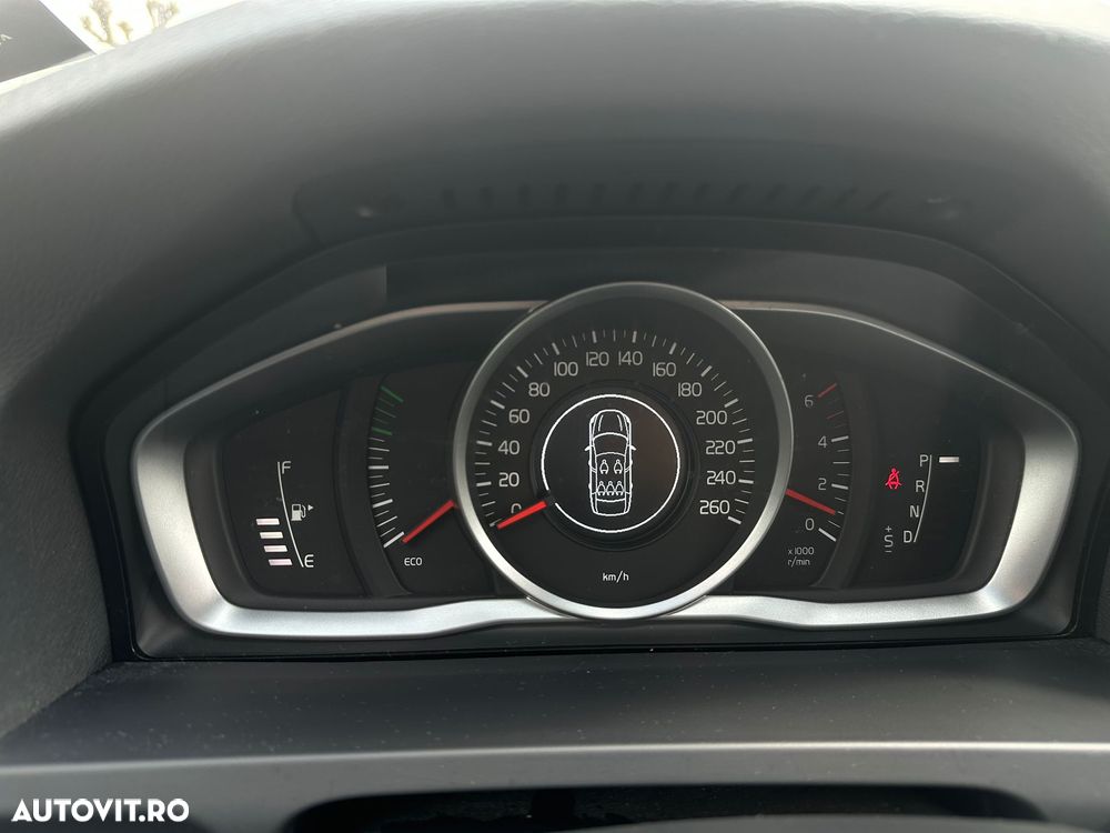 Volvo V60 D2 DRIVe Momentum - 25