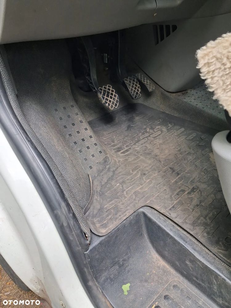 Volkswagen T5 - 12