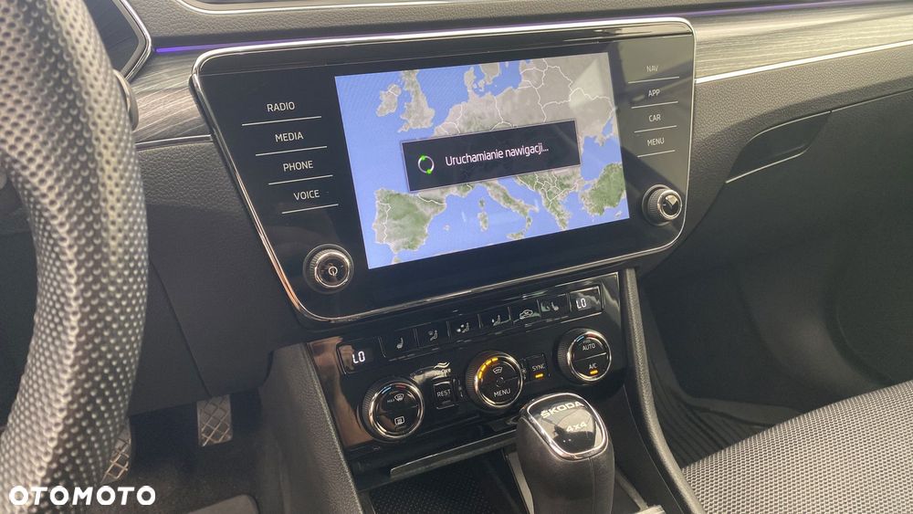 Skoda Superb 2.0 TDI SCR 4x4 Style DSG - 11