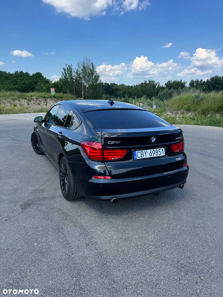BMW 5GT - 4