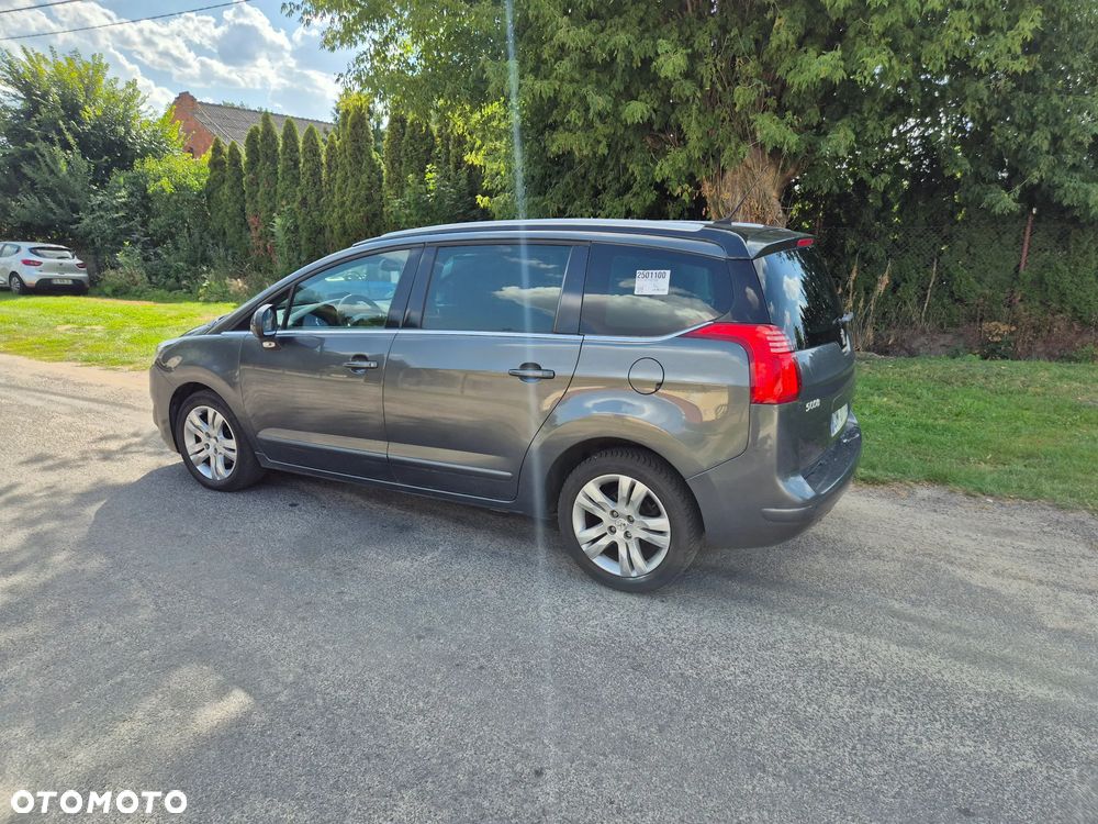 Peugeot 5008 HDI 150 Allure - 11