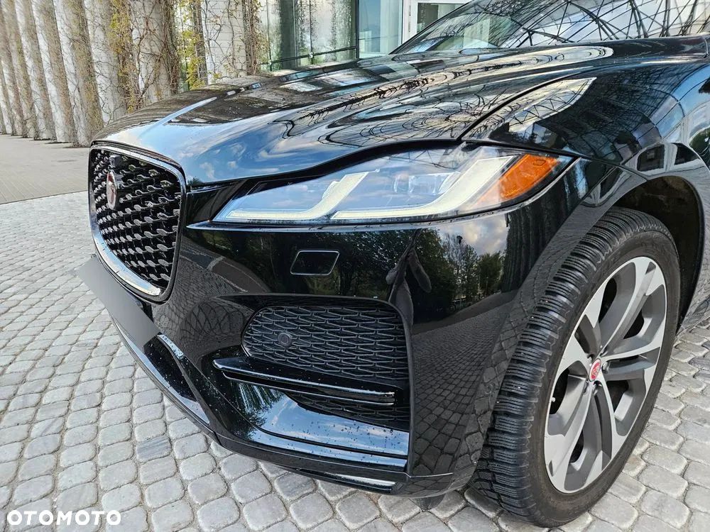 Jaguar F-Pace P250 AWD S - 4