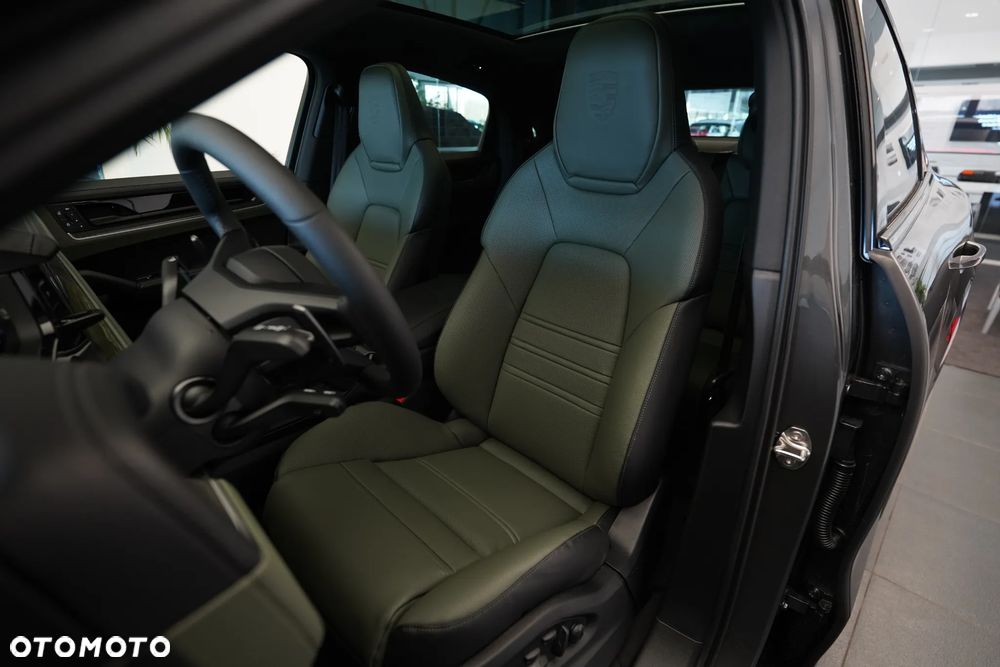 Porsche Cayenne - 10