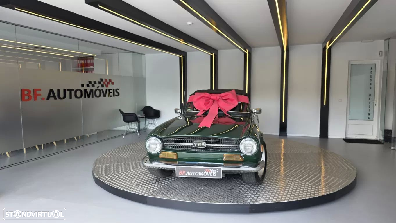 Triumph TR6 - 12