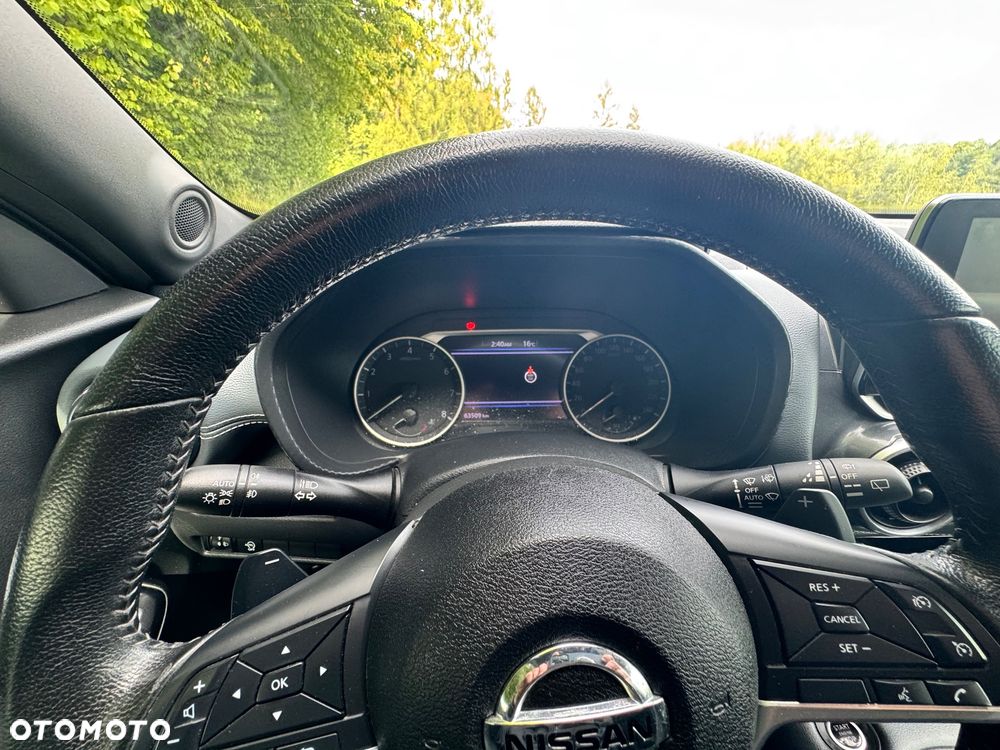 Nissan Juke 1.0 DIG-T N-Connecta DCT - 2