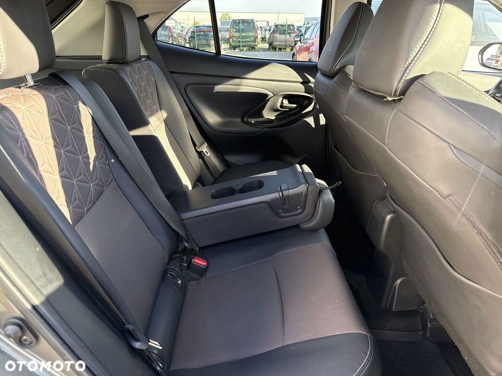 Toyota Yaris Cross Hybrid 1.5 Executive - 9