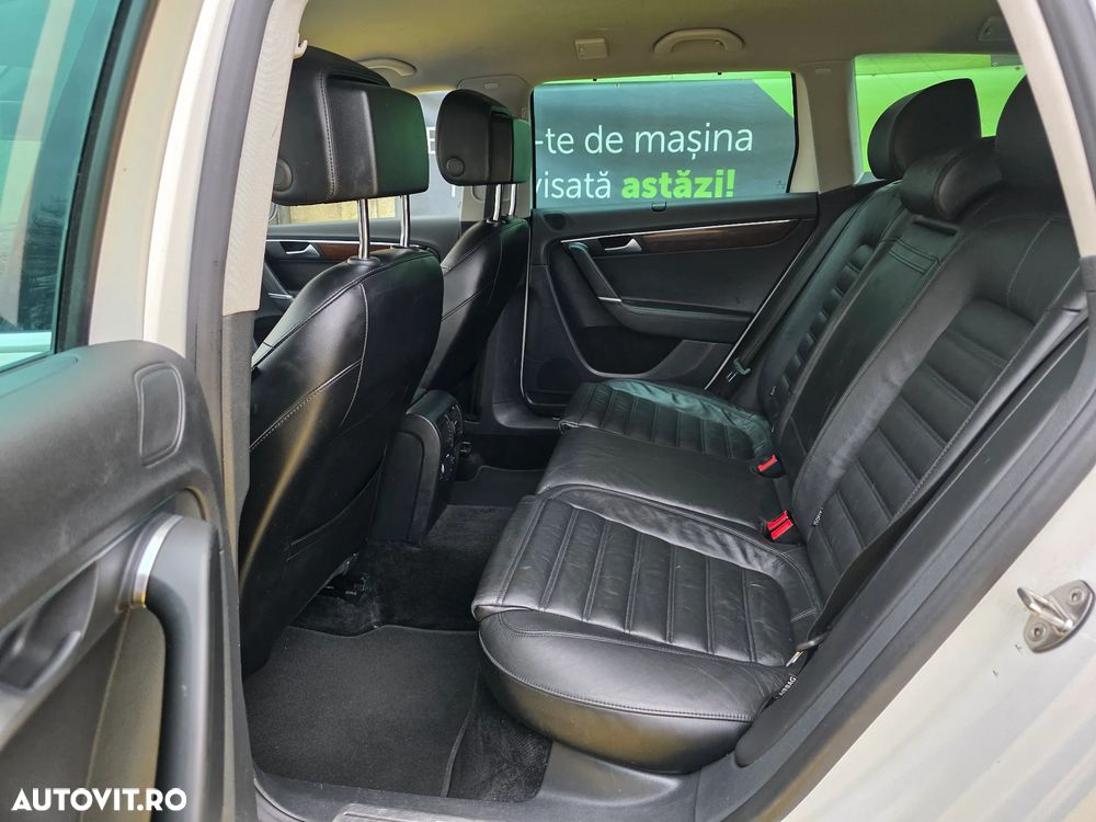 Volkswagen Passat Variant 2.0 TDI 4Motion DSG BlueMotion Tech Highline - 11