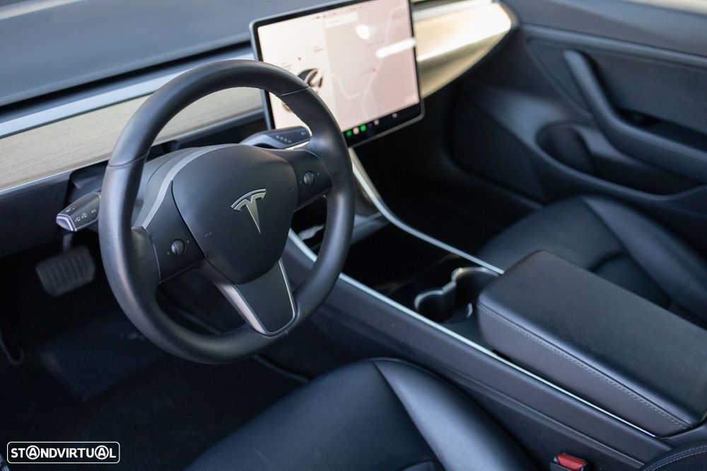 Tesla Model 3 Standard Range Plus RWD - 2