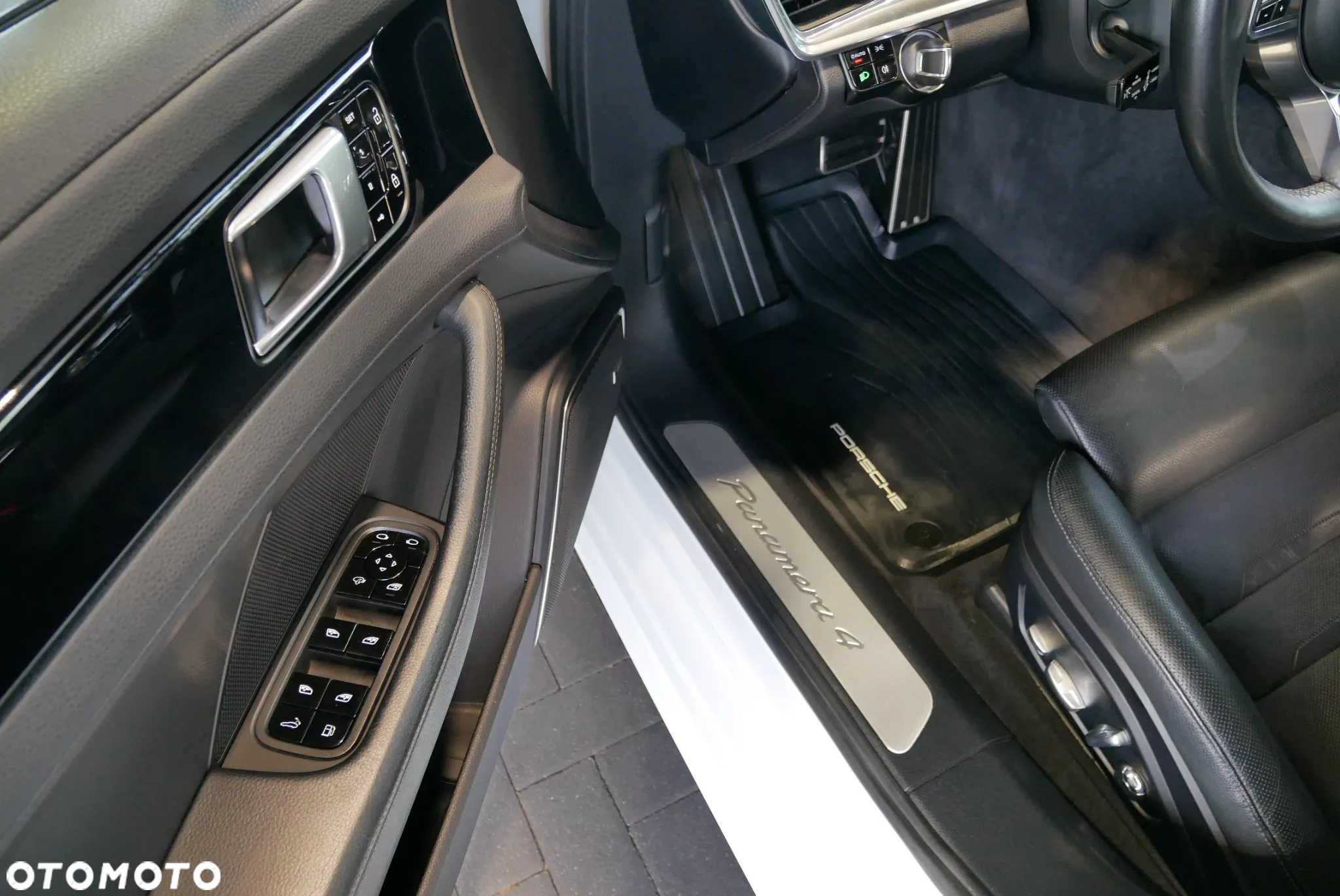 Porsche Panamera - 22