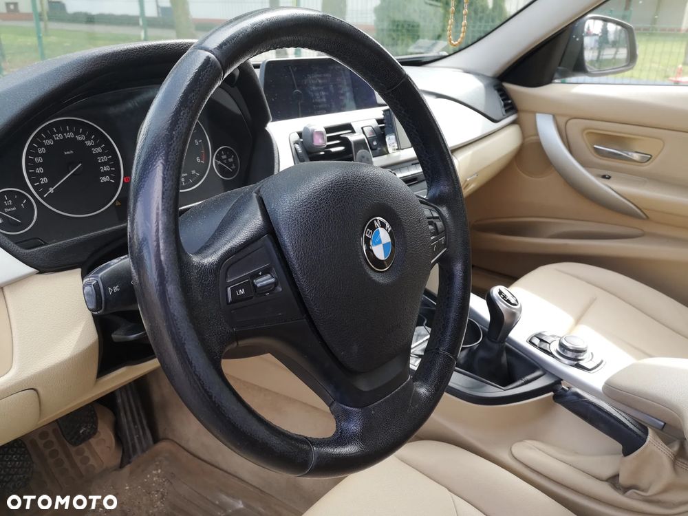 BMW Seria 3 - 31