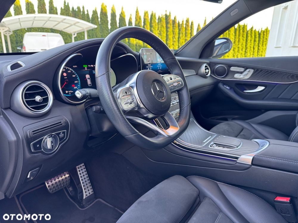 Mercedes-Benz GLC 300 e 4-Matic AMG Line - 18