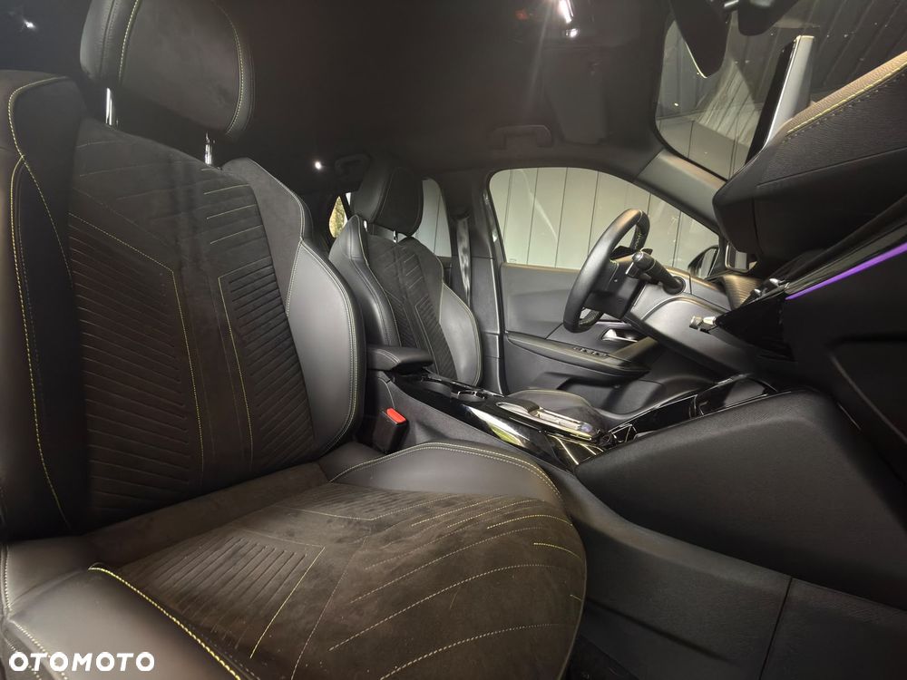 Peugeot 2008 1.2 PureTech GT S&S EAT8 - 24