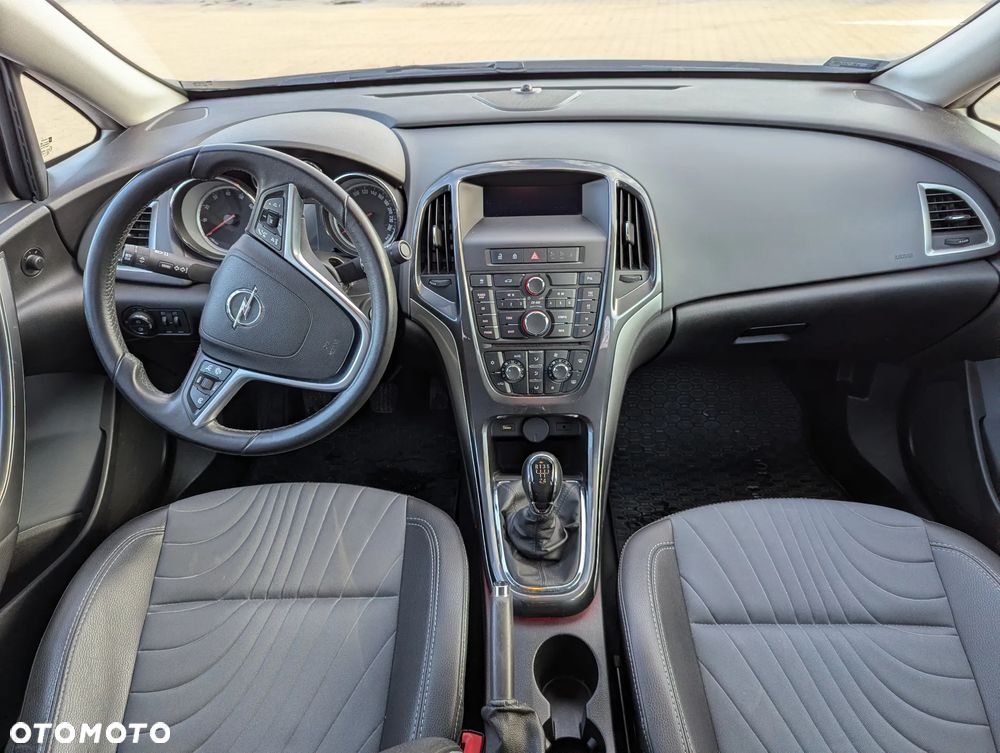 Opel Astra 1.6 Cosmo - 9