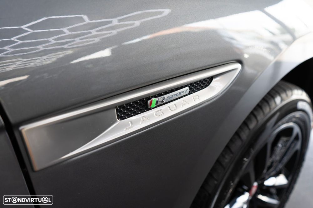 Jaguar F-Pace 20d Aut. R-Sport - 18