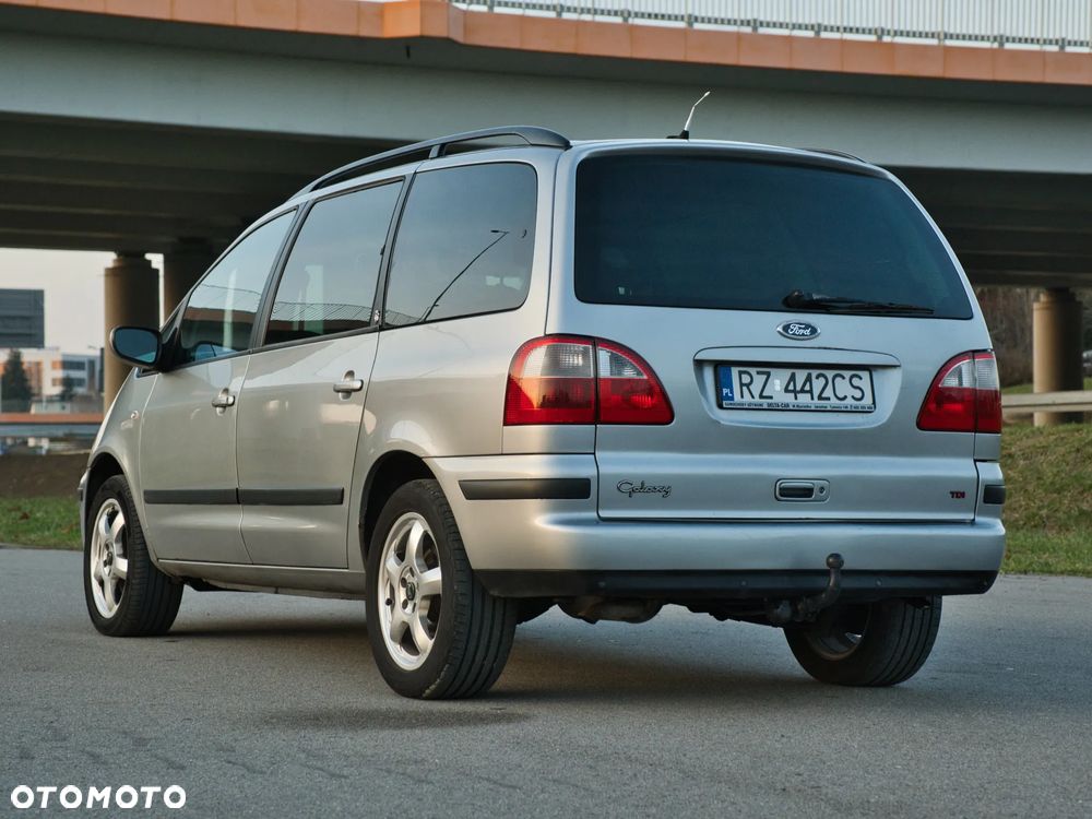Ford Galaxy 1.9 TDI Ghia - 33