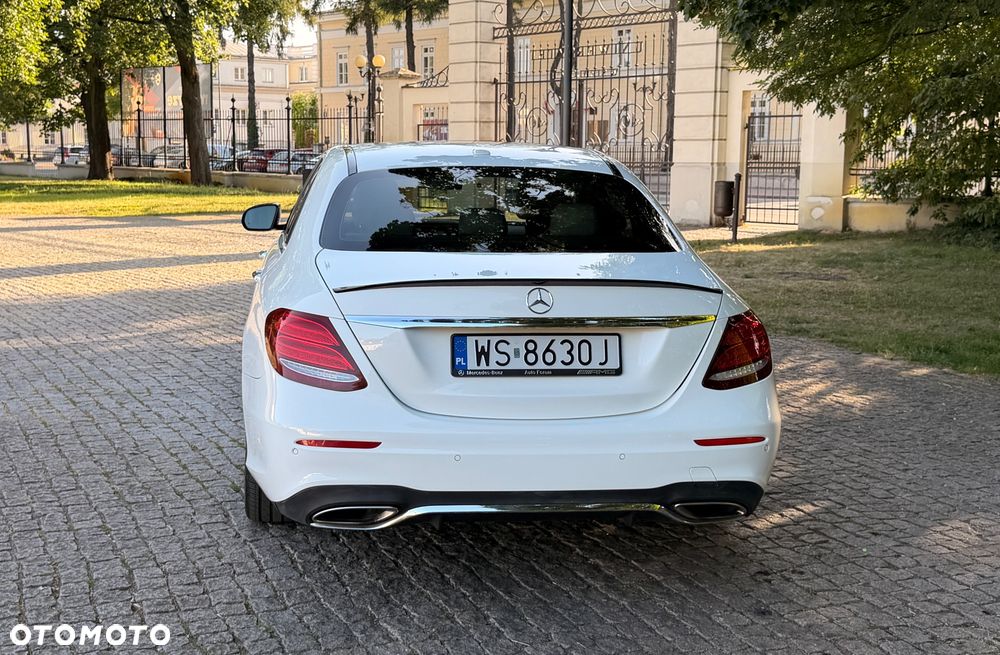 Mercedes-Benz Klasa E 300 9G-TRONIC - 5