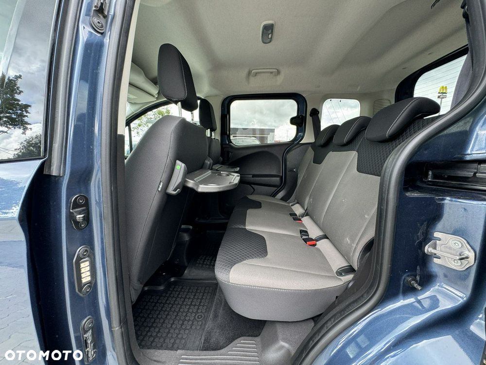 Ford Tourneo Courier - 29