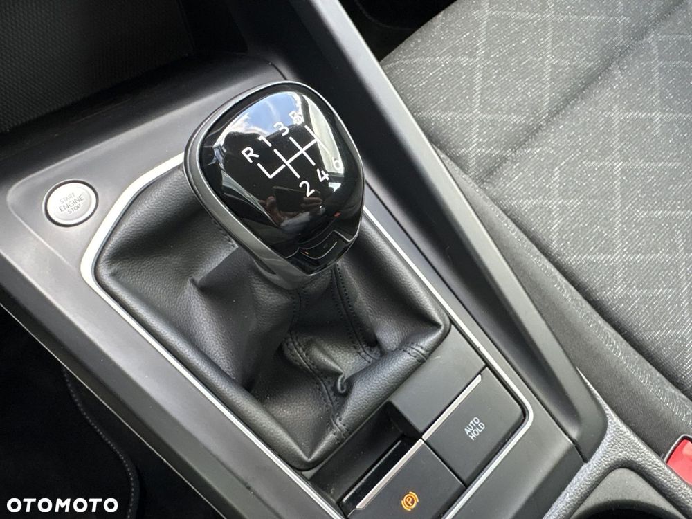 Volkswagen Golf - 15