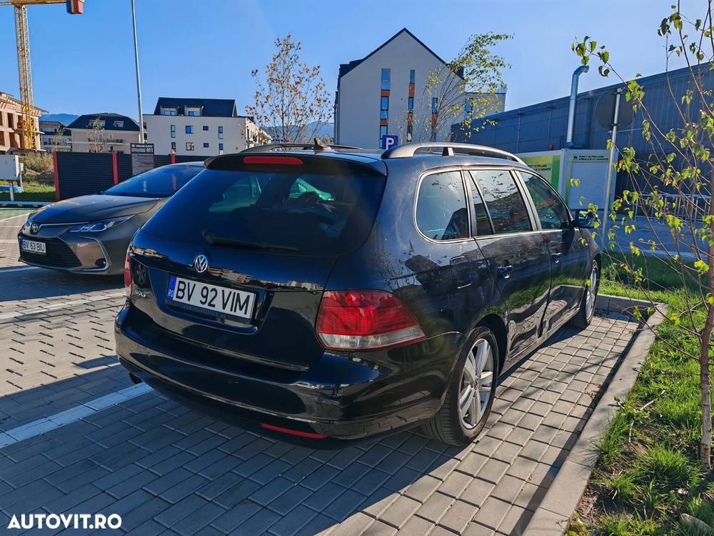 Volkswagen Golf 1.6 TDI DPF DSG MATCH - 4