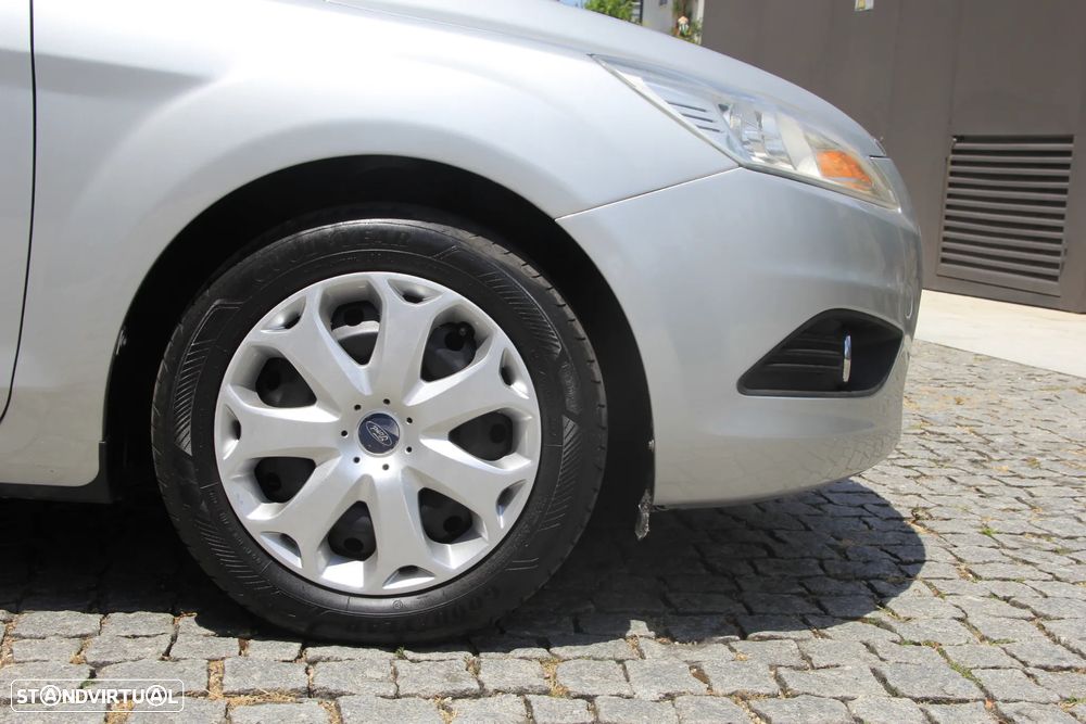 Ford Focus 1.6 Trend - 13