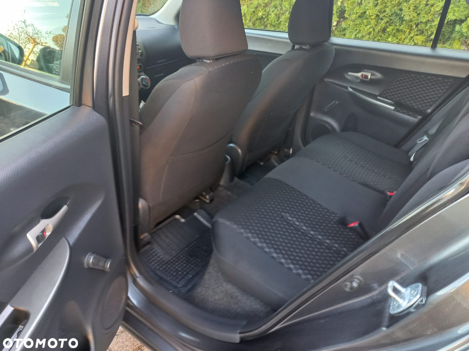 Toyota Urban Cruiser 1.4 D-4D 4x4 Club - 10