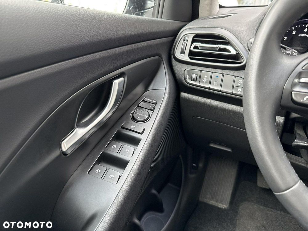 Hyundai i30 1.0 T-GDI Smart - 28