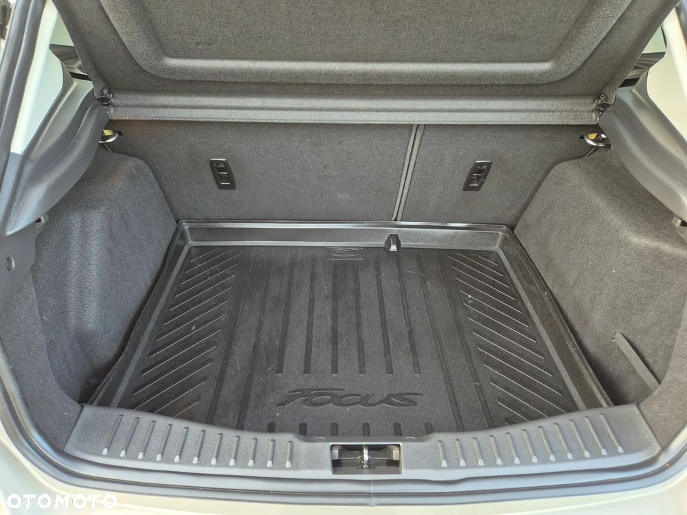 Ford Focus 1.0 EcoBoost STart-Stopp-System TITANIUM - 39