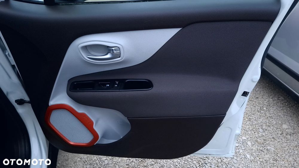 Jeep Renegade 1.4 MultiAir Longitude - 28